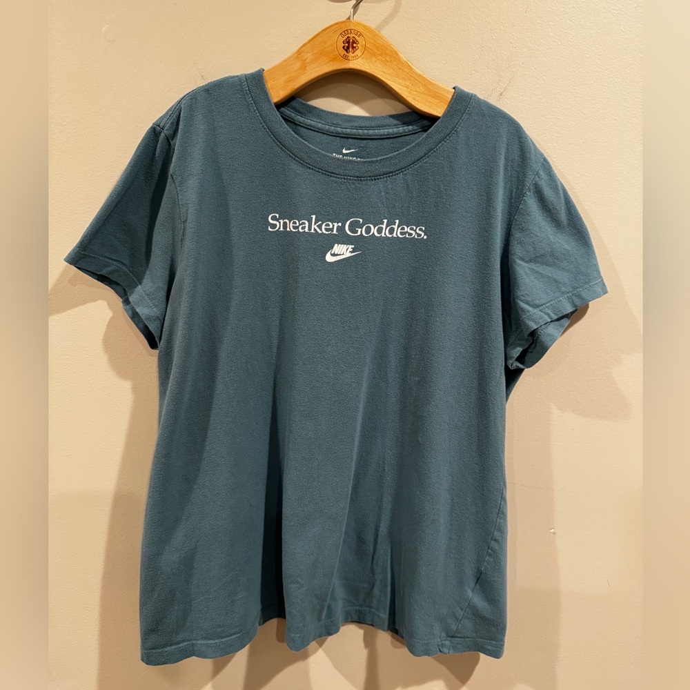 Women's Teal/Blue Nike T-Shirt Sneaker Goddess M